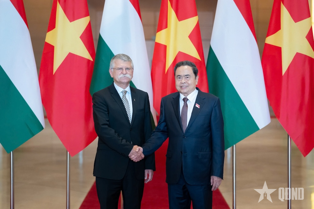 Chủ tịch Quốc hội Trần Thanh Mẫn hội đàm với Chủ tịch Quốc hội Hungary Kover Laszlo